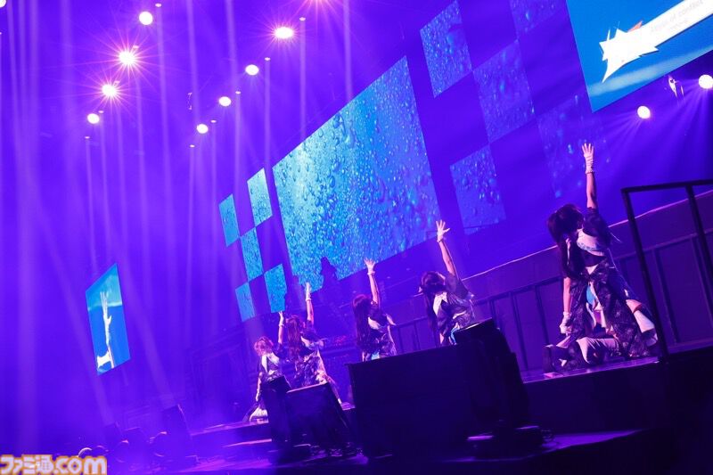 『シャニアニ』2nd seasonライブ“Over the prism”2日目リポート。『さあ舞い上がれ』、『橙より未来』、『ねぇ、ねぇ、ねぇ』などアニメの思い出を堪能できるドラマティックなステージに