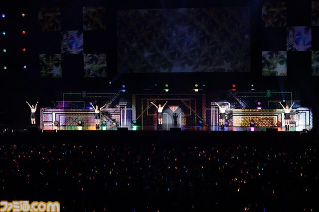 『シャニアニ』2nd seasonライブ“Over the prism”2日目リポート。『さあ舞い上がれ』、『橙より未来』、『ねぇ、ねぇ、ねぇ』などアニメの思い出を堪能できるドラマティックなステージに