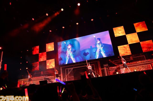 『シャニアニ』2nd seasonライブ“Over the prism”2日目リポート。『さあ舞い上がれ』、『橙より未来』、『ねぇ、ねぇ、ねぇ』などアニメの思い出を堪能できるドラマティックなステージに