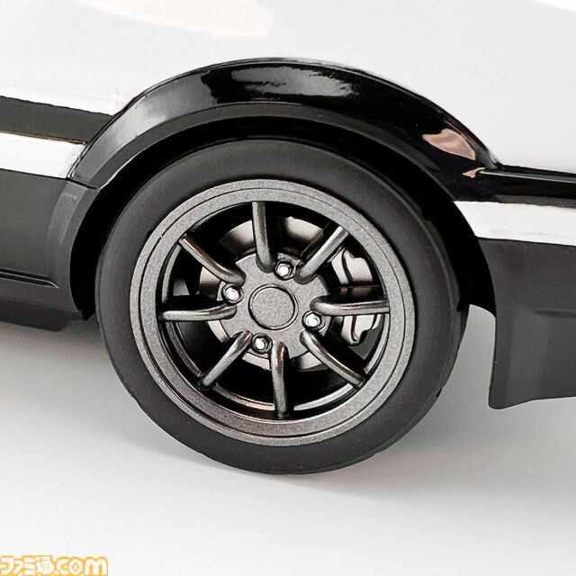 『頭文字D』トヨタ AE86型のウェットティッシュケースが登場。数々の伝説を彩ったあの車両を、こだわりのディテールで忠実に再現