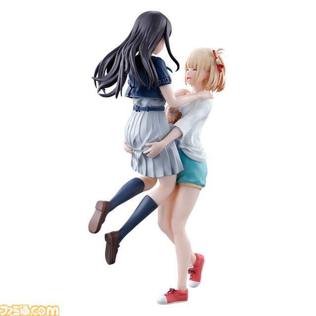 『リコリコ』一番くじ第3弾が本日（3/8）発売。見た目の衝撃がすごい“ホットチョコパフェ”ぬいぐるみや、名シーンが蘇る千束＆たきなのフィギュアが当たる