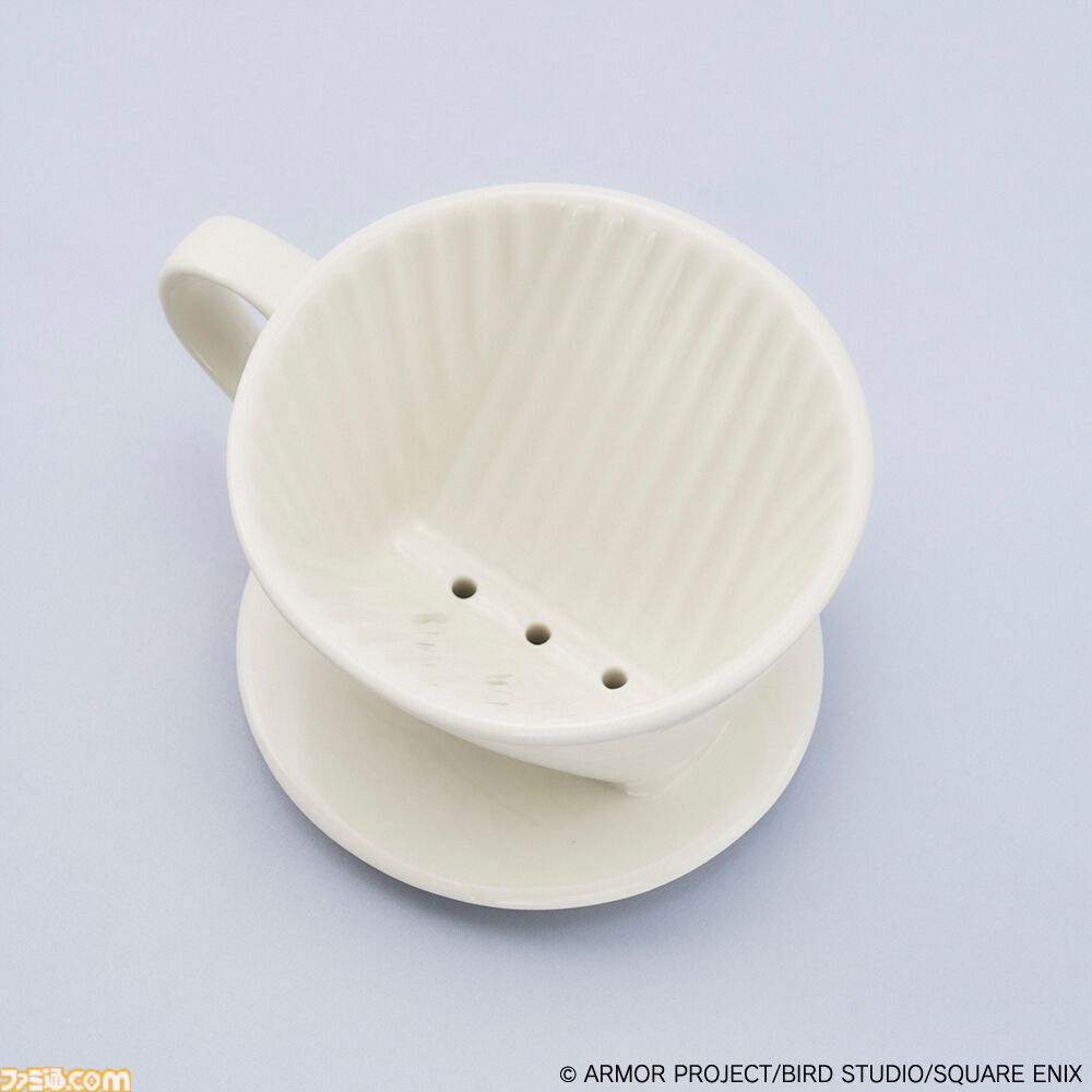 ドラクエ』スライムのカップ＆ソーサーやコーヒーミルなどのカフェ