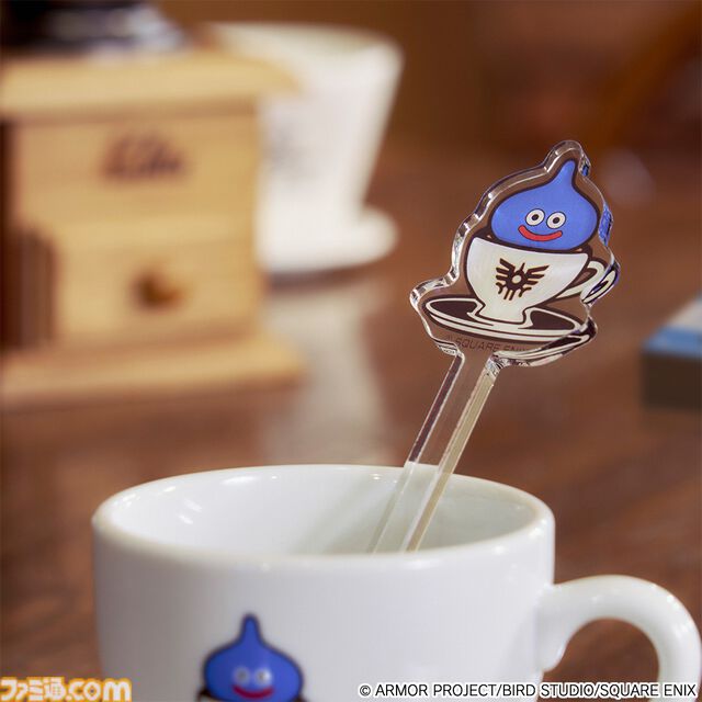 『ドラクエ』スライムのカップ＆ソーサーやコーヒーミルなどのカフェアイテムが6月28日に発売。テーマはスライムの“純喫茶”