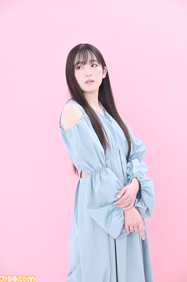 『シャニマス』三川華月さん（鈴木羽那役）インタビュー。演じるときに意識しているのは、明るすぎず、暗すぎず、中間位置で演じること。ユニットメンバーやライブへの想いも聞いた