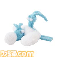 『ポケモン』涙目のピィがピッピにぶるぶる近づいてギュッ！ 進化前・後のポケモンがハグするぬいぐるみが癒やされる。3月15日にポケセンで発売