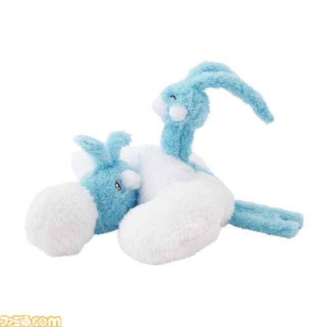 『ポケモン』涙目のピィがピッピにぶるぶる近づいてギュッ！ 進化前・後のポケモンがハグするぬいぐるみが癒やされる。3月15日にポケセンで発売