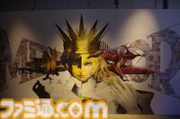 『メタファー』初の展覧会は350点以上の設定資料やリアル“候補者の張り紙”、鎧戦車の作戦室の再現など盛りだくさん。クリエイター陣のコメントは熟読したくなる