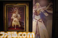 『メタファー』初の展覧会は350点以上の設定資料やリアル“候補者の張り紙”、鎧戦車の作戦室の再現など盛りだくさん。クリエイター陣のコメントは熟読したくなる