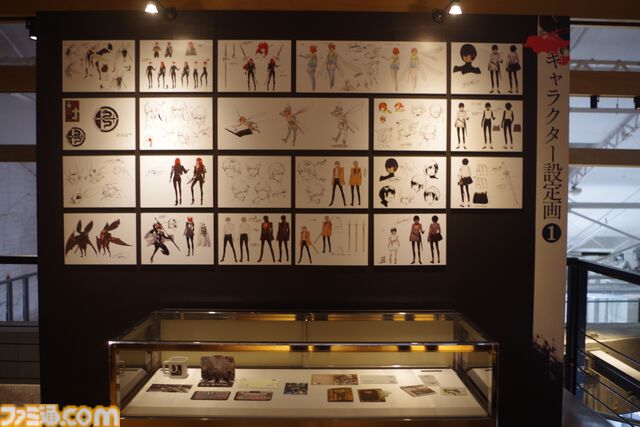『メタファー』初の展覧会は350点以上の設定資料やリアル“候補者の張り紙”、鎧戦車の作戦室の再現など盛りだくさん。クリエイター陣のコメントは熟読したくなる