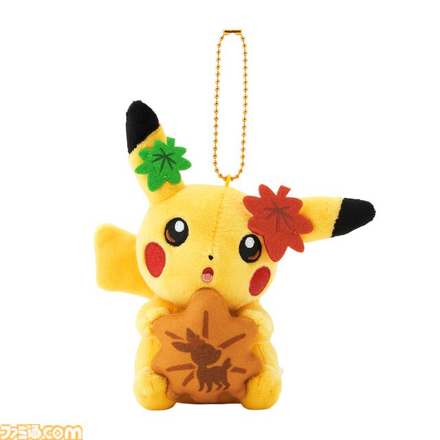 広島名物を持ったピカチュウぬいぐるみがかわいい、カイハラデニムや熊野筆などのアイテムも。ポケモンセンターヒロシマのリニューアル記念グッズが公開