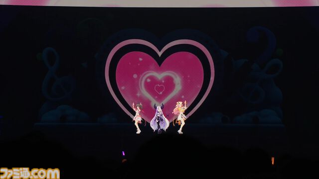 【ホロライブ 6th Fes】初ステージとなるAdventが超楽しそうに歌って踊る姿が尊すぎた。初となるセンターステージでのパフォーマンスは「おぉ！」と声が漏れるほど【ステージ1 リポート】