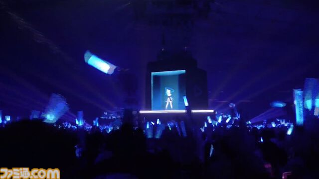 【ホロライブ 6th Fes】初ステージとなるAdventが超楽しそうに歌って踊る姿が尊すぎた。初となるセンターステージでのパフォーマンスは「おぉ！」と声が漏れるほど【ステージ1 リポート】