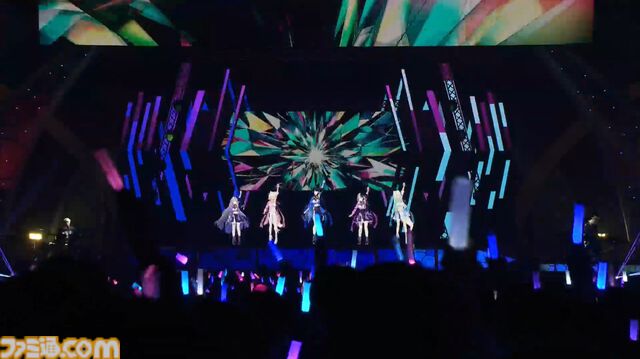 【ホロライブ 6th Fes】初ステージとなるAdventが超楽しそうに歌って踊る姿が尊すぎた。初となるセンターステージでのパフォーマンスは「おぉ！」と声が漏れるほど【ステージ1 リポート】
