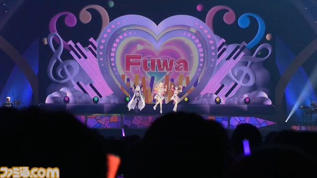 【ホロライブ 6th Fes】初ステージとなるAdventが超楽しそうに歌って踊る姿が尊すぎた。初となるセンターステージでのパフォーマンスは「おぉ！」と声が漏れるほど【ステージ1 リポート】