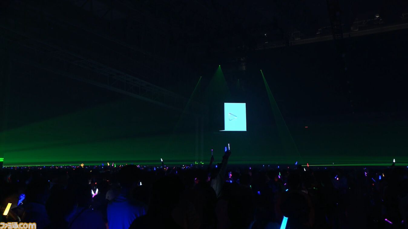 【ホロライブ 6th Fes】初ステージとなるAdventが超楽しそうに歌って踊る姿が尊すぎた。初となるセンターステージでのパフォーマンスは「おぉ！」と声が漏れるほど【ステージ1 リポート】
