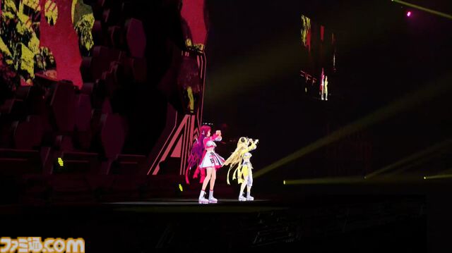【ホロライブ 6th Fes】初ステージとなるAdventが超楽しそうに歌って踊る姿が尊すぎた。初となるセンターステージでのパフォーマンスは「おぉ！」と声が漏れるほど【ステージ1 リポート】