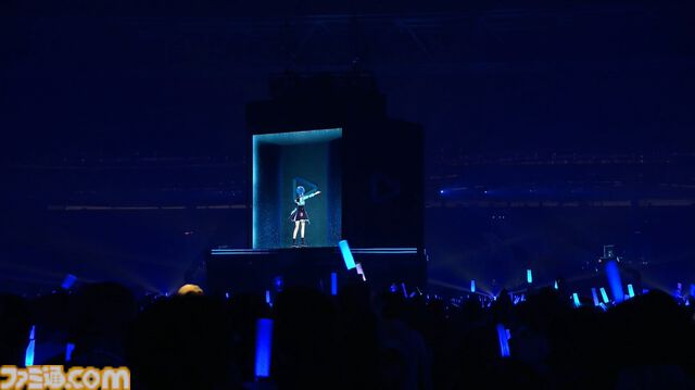 【ホロライブ 6th Fes】初ステージとなるAdventが超楽しそうに歌って踊る姿が尊すぎた。初となるセンターステージでのパフォーマンスは「おぉ！」と声が漏れるほど【ステージ1 リポート】