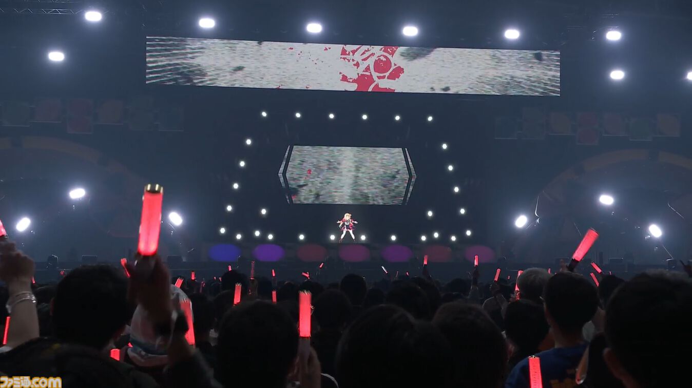 【ホロライブ 6th Fes】初ステージとなるAdventが超楽しそうに歌って踊る姿が尊すぎた。初となるセンターステージでのパフォーマンスは「おぉ！」と声が漏れるほど【ステージ1 リポート】