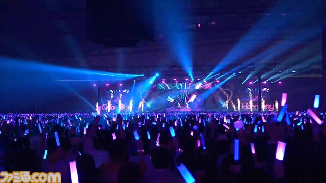 【ホロライブ 6th Fes】初ステージとなるAdventが超楽しそうに歌って踊る姿が尊すぎた。初となるセンターステージでのパフォーマンスは「おぉ！」と声が漏れるほど【ステージ1 リポート】