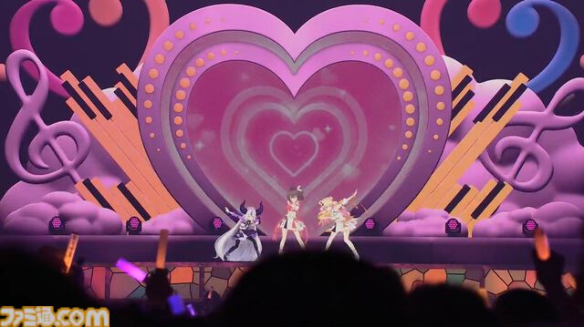 【ホロライブ 6th Fes】初ステージとなるAdventが超楽しそうに歌って踊る姿が尊すぎた。初となるセンターステージでのパフォーマンスは「おぉ！」と声が漏れるほど【ステージ1 リポート】