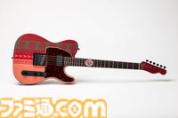 『モンハン』リオレウスをモチーフにしたエレキギターが3月21日に発売。羽の模様や炎を表した紋様、モンスターアイコンなどを刻印。ギターピックとピックケースも同時展開