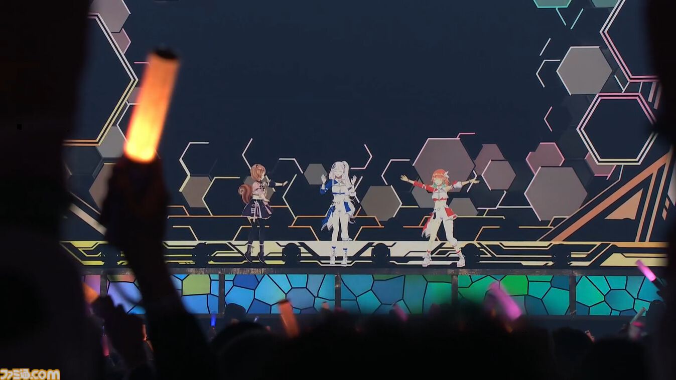【ホロライブ 6th Fes.】紫咲シオンさんのラストとなるフェスステージにいちばんの歓声。初参戦となるReGLOSSの個性が光るパフォーマンスも必見！ トップバッターは『ぽ』です【ステージ2 リポート】
