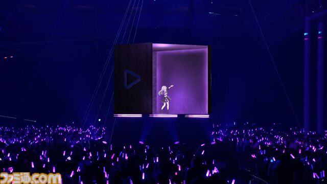 【ホロライブ 6th Fes.】紫咲シオンさんのラストとなるフェスステージにいちばんの歓声。初参戦となるReGLOSSの個性が光るパフォーマンスも必見！ トップバッターは『ぽ』です【ステージ2 リポート】