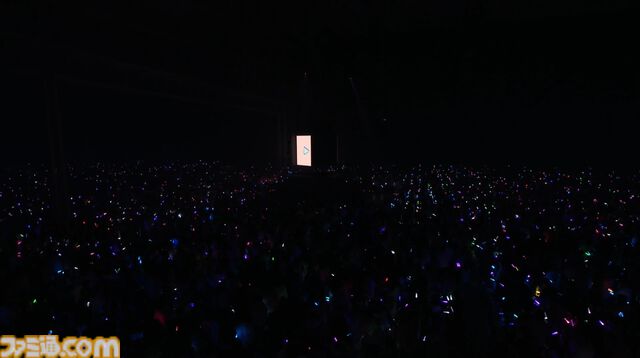 【ホロライブ 6th Fes.】紫咲シオンさんのラストとなるフェスステージにいちばんの歓声。初参戦となるReGLOSSの個性が光るパフォーマンスも必見！ トップバッターは『ぽ』です【ステージ2 リポート】