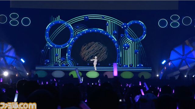 【ホロライブ 6th Fes.】紫咲シオンさんのラストとなるフェスステージにいちばんの歓声。初参戦となるReGLOSSの個性が光るパフォーマンスも必見！ トップバッターは『ぽ』です【ステージ2 リポート】