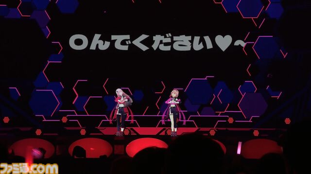 【ホロライブ 6th Fes.】紫咲シオンさんのラストとなるフェスステージにいちばんの歓声。初参戦となるReGLOSSの個性が光るパフォーマンスも必見！ トップバッターは『ぽ』です【ステージ2 リポート】