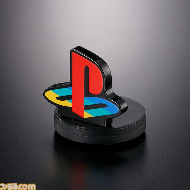 懐かしの“プレステ”起動音が流れるアクスタ“アクリルロゴディスプレイSounds PlayStation”がプレミアムバンダイにて予約受付中