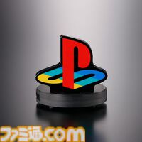 懐かしの“プレステ”起動音が流れるアクスタ“アクリルロゴディスプレイSounds PlayStation”がプレミアムバンダイにて予約受付中