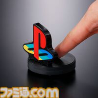懐かしの“プレステ”起動音が流れるアクスタ“アクリルロゴディスプレイSounds PlayStation”がプレミアムバンダイにて予約受付中
