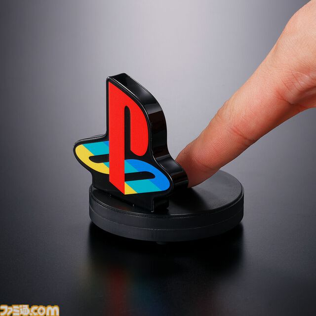 懐かしの“プレステ”起動音が流れるアクスタ“アクリルロゴディスプレイSounds PlayStation”がプレミアムバンダイにて予約受付中