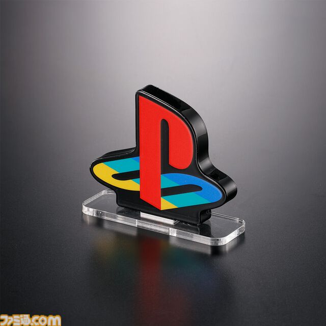 懐かしの“プレステ”起動音が流れるアクスタ“アクリルロゴディスプレイSounds PlayStation”がプレミアムバンダイにて予約受付中