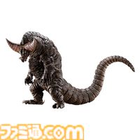『ウルトラマン』一番くじ“怪獣超大全”のB賞は茶の間に座る“メトロン星人”のジオラマフィギュア。本日（3/19）17時よりオンライン限定で販売
