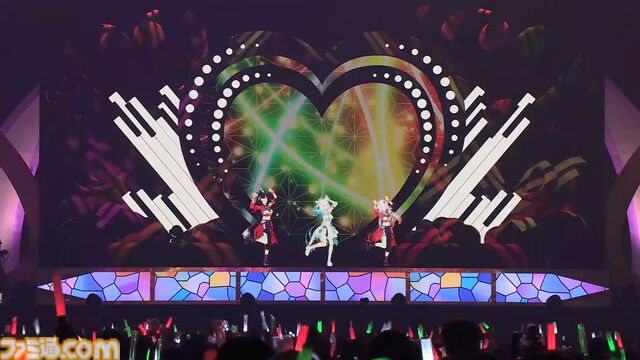 【ホロライブ 6th fes.】おかころラップ『if…』の懐かしさとレベルアップに感動し、クロニーさんの『ロリ神』のギャップに大興奮。戌神ころねさんは片手側転を決める【ステージ3 リポート】