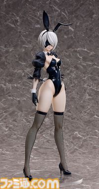 『ニーア オートマタ Ver1.1a』バニー姿の2Bがフィギュアに。堂々とした立ち姿、魅惑の脚に目を奪われる。ゴーグルなしVer.の顔パーツも付属