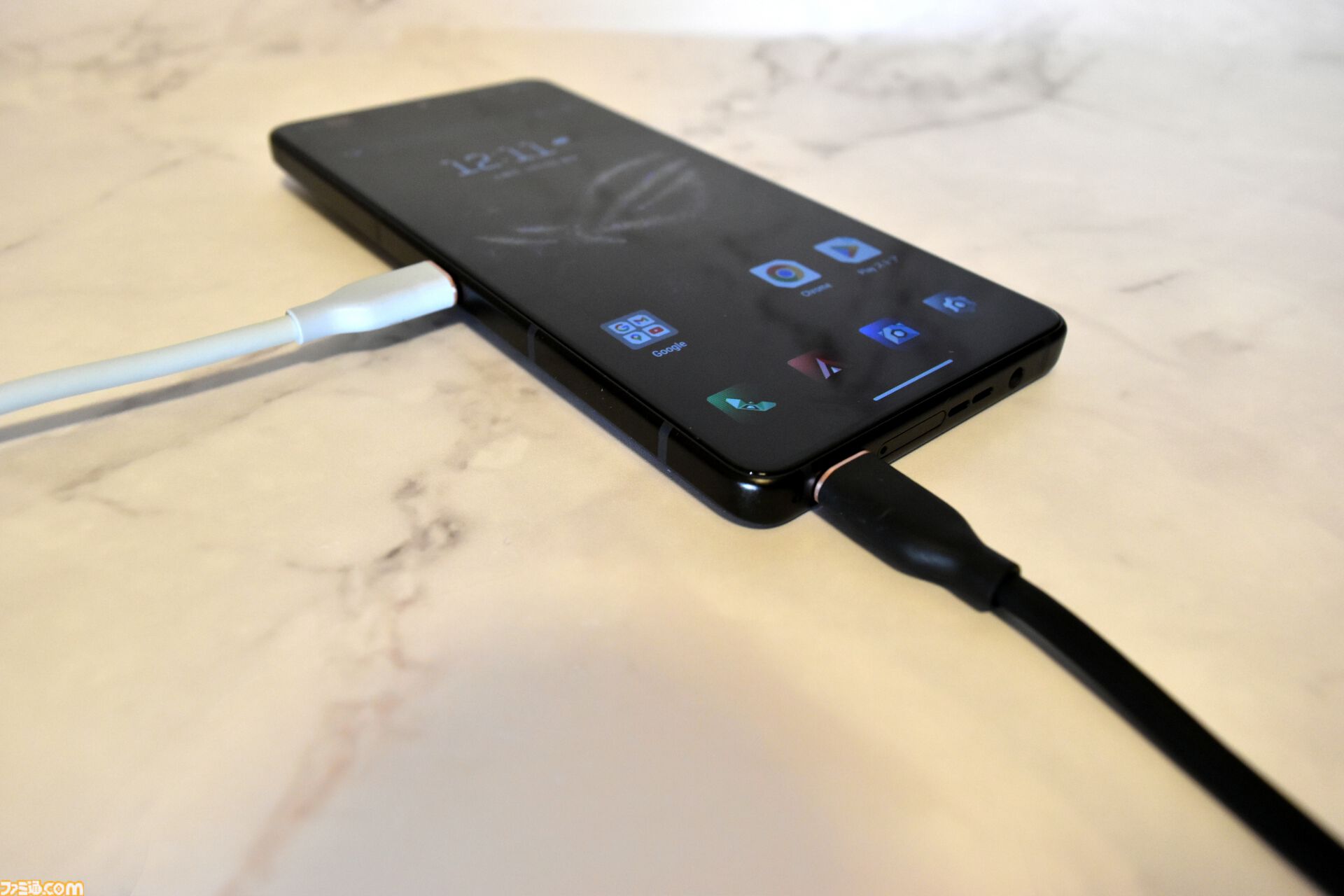 ASUSのゲーミングスマホ“ROG Phone 9 Pro”レビュー。『原神』『ゼンゼロ』が最高画質でもヌルサク、独自のトリガー機能やアシストツールで快適プレイ