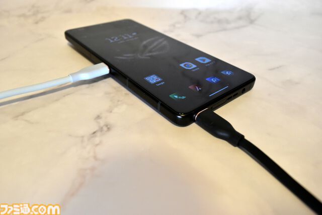 ASUSのゲーミングスマホ“ROG Phone 9 Pro”レビュー。『原神』『ゼンゼロ』が最高画質でもヌルサク、独自のトリガー機能やアシストツールで快適プレイ