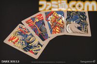 『ダークソウル』ジークマイヤーのぬいぐるみが登場。ツヴァイヘンダーとピアスシールドを装備可能。墓王ニト、アルトリウス、ソラールなどが描かれたトランプも