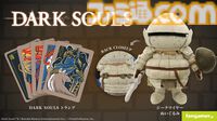 『ダークソウル』ジークマイヤーのぬいぐるみが登場。ツヴァイヘンダーとピアスシールドを装備可能。墓王ニト、アルトリウス、ソラールなどが描かれたトランプも