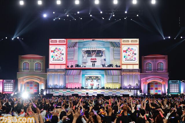 『アイマス』ハッチポッチ2 Day1リポート。圧倒的パフォーマンスで引っ張る先輩たちと、そんな先輩への愛がだだ漏れの後輩たちにプロデューサーもニッコリ！　