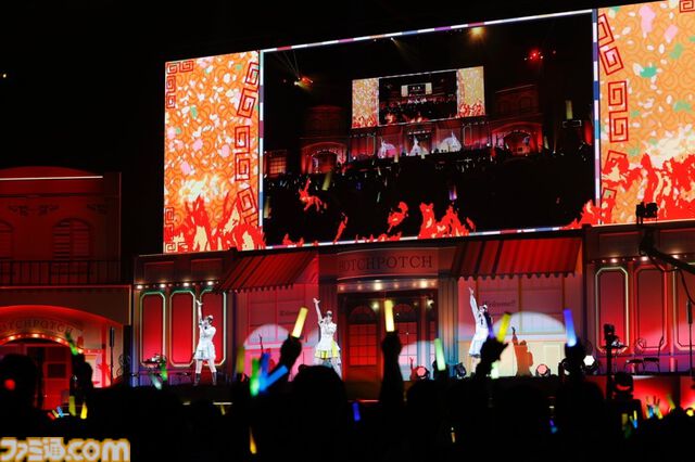 『アイマス』ハッチポッチ2 Day1リポート。圧倒的パフォーマンスで引っ張る先輩たちと、そんな先輩への愛がだだ漏れの後輩たちにプロデューサーもニッコリ！　