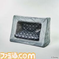 『ドラクエ』スライムがペットカートになってあらわれた！ 『FF7 リバース』バスターソード爪とぎもかわいい。スクエニのペットグッズが予約販売開始