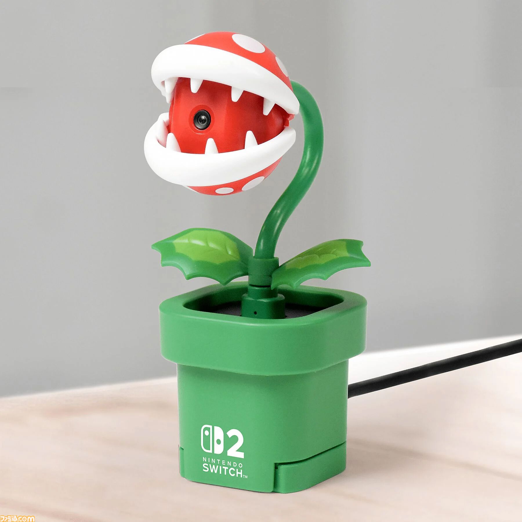 Switch2用パックンフラワー型カメラがドイツの通販サイトに登場、パッケージにはHORIロゴ。日本での発売にも期待