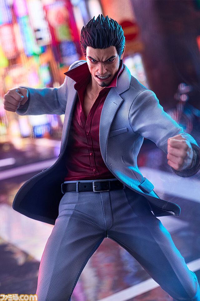 『龍が如く』桐生一馬の戦闘シーンポーズを1/6スケールフィギュア化。鋭い眼光や翻るジャケットで桐生の迫力を表現。セガストア特典は神室町天下一通りの布ポスター