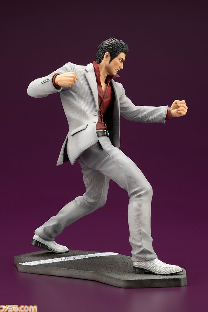 『龍が如く』桐生一馬の戦闘シーンポーズを1/6スケールフィギュア化。鋭い眼光や翻るジャケットで桐生の迫力を表現。セガストア特典は神室町天下一通りの布ポスター