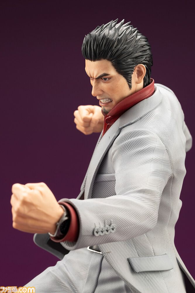 『龍が如く』桐生一馬の戦闘シーンポーズを1/6スケールフィギュア化。鋭い眼光や翻るジャケットで桐生の迫力を表現。セガストア特典は神室町天下一通りの布ポスター