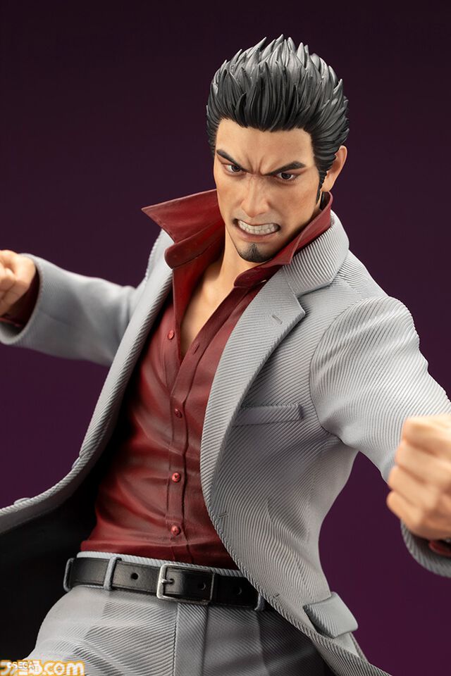 『龍が如く』桐生一馬の戦闘シーンポーズを1/6スケールフィギュア化。鋭い眼光や翻るジャケットで桐生の迫力を表現。セガストア特典は神室町天下一通りの布ポスター